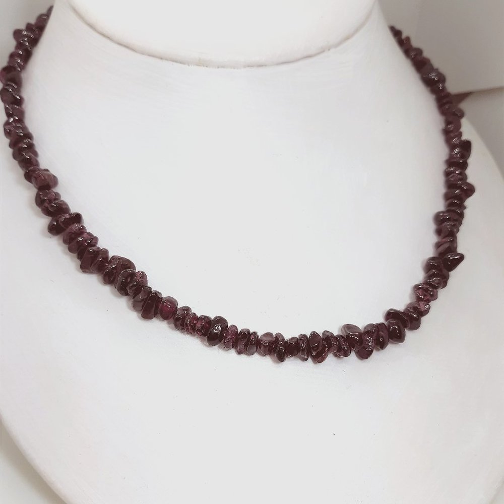 RED GARNET CHIP BEAD NECKLACE OR BRACELET